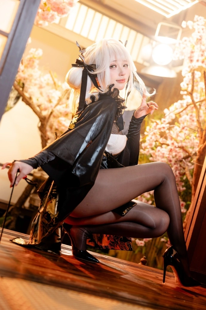 nikke:胜利女神情人节就留下和我过嘛～店～长～^_^