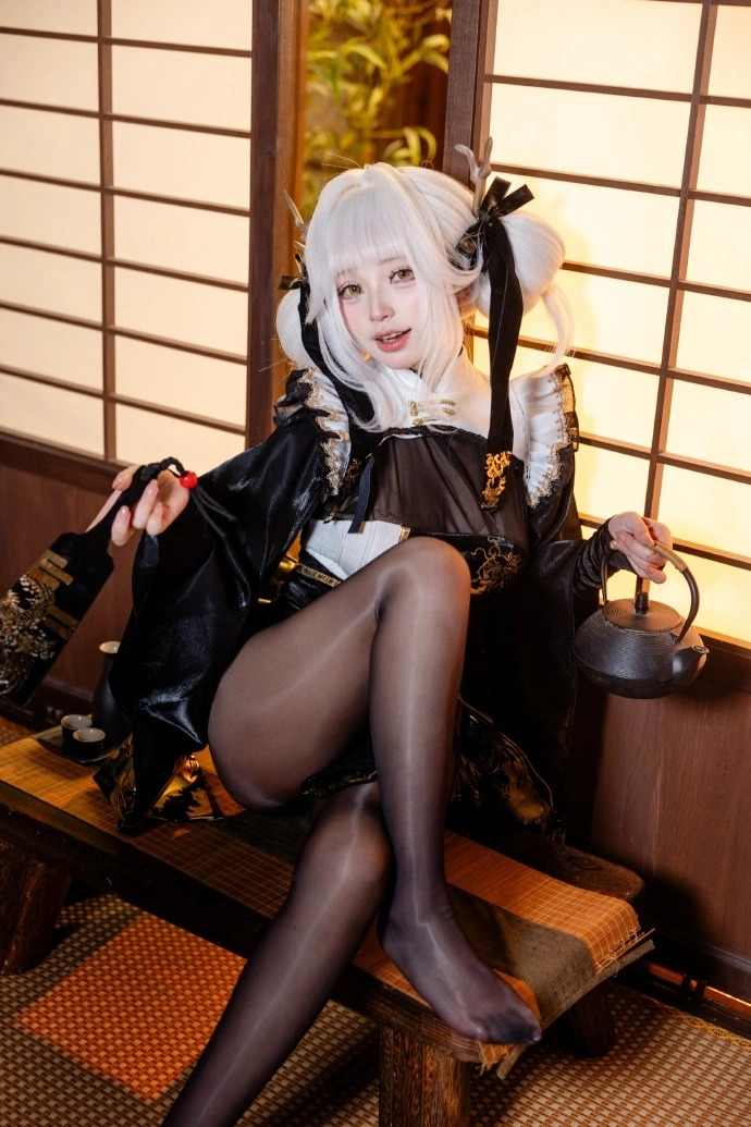 nikke:胜利女神情人节就留下和我过嘛～店～长～^_^
