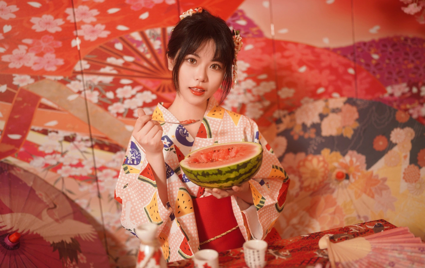 西瓜浴衣  夏日和服少女写真
