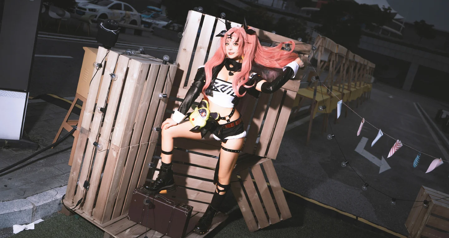 《绝区零》妮可cosplay