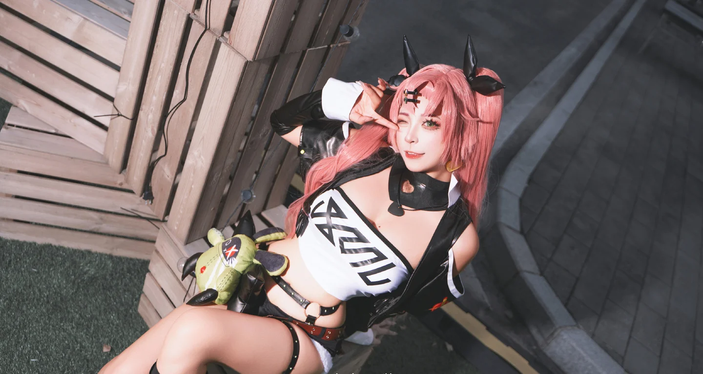 《绝区零》妮可cosplay