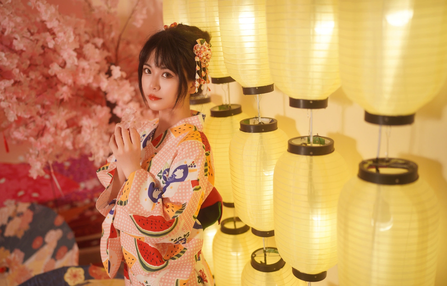 西瓜浴衣  夏日和服少女写真