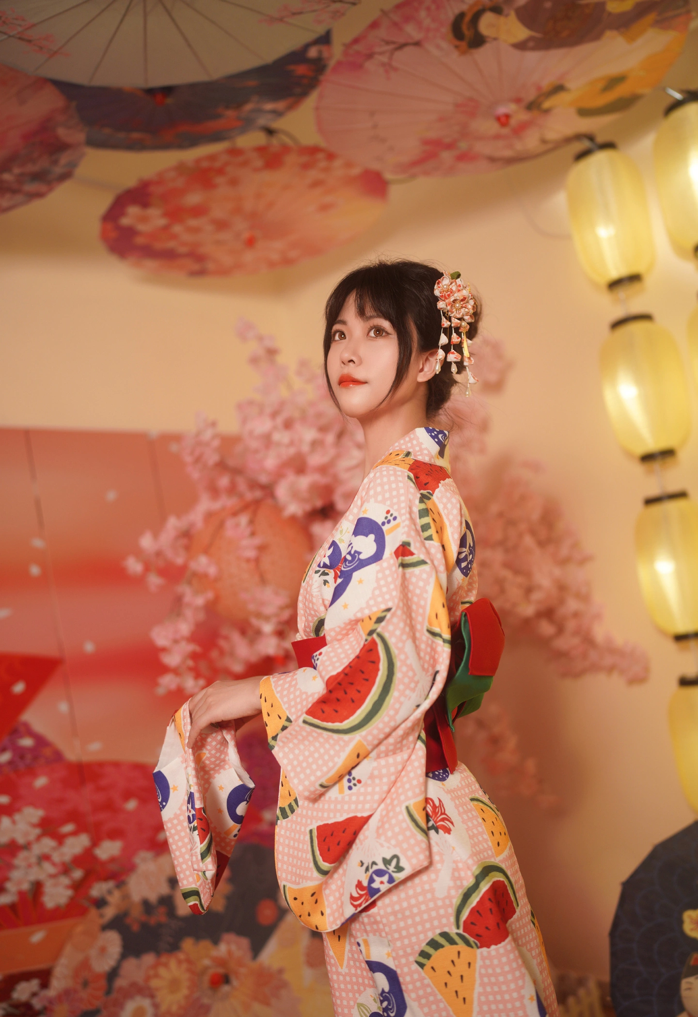 西瓜浴衣  夏日和服少女写真