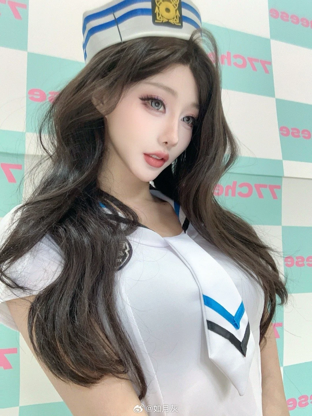 美女穿搭